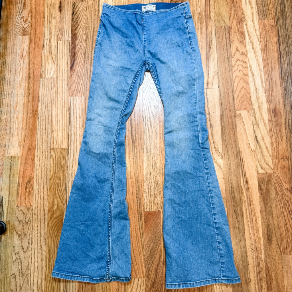 Free People High Rise Retro 60’s Flare Jeans Blue Stretch Denim Size 27